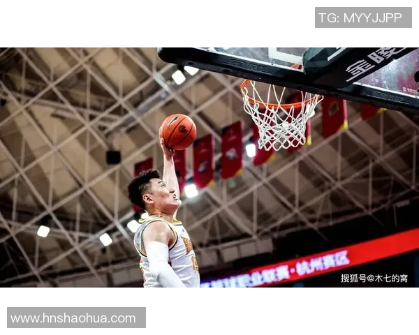 常林的奋斗历程与篮球梦想如何成就辉煌人生与职业生涯的交织与启示